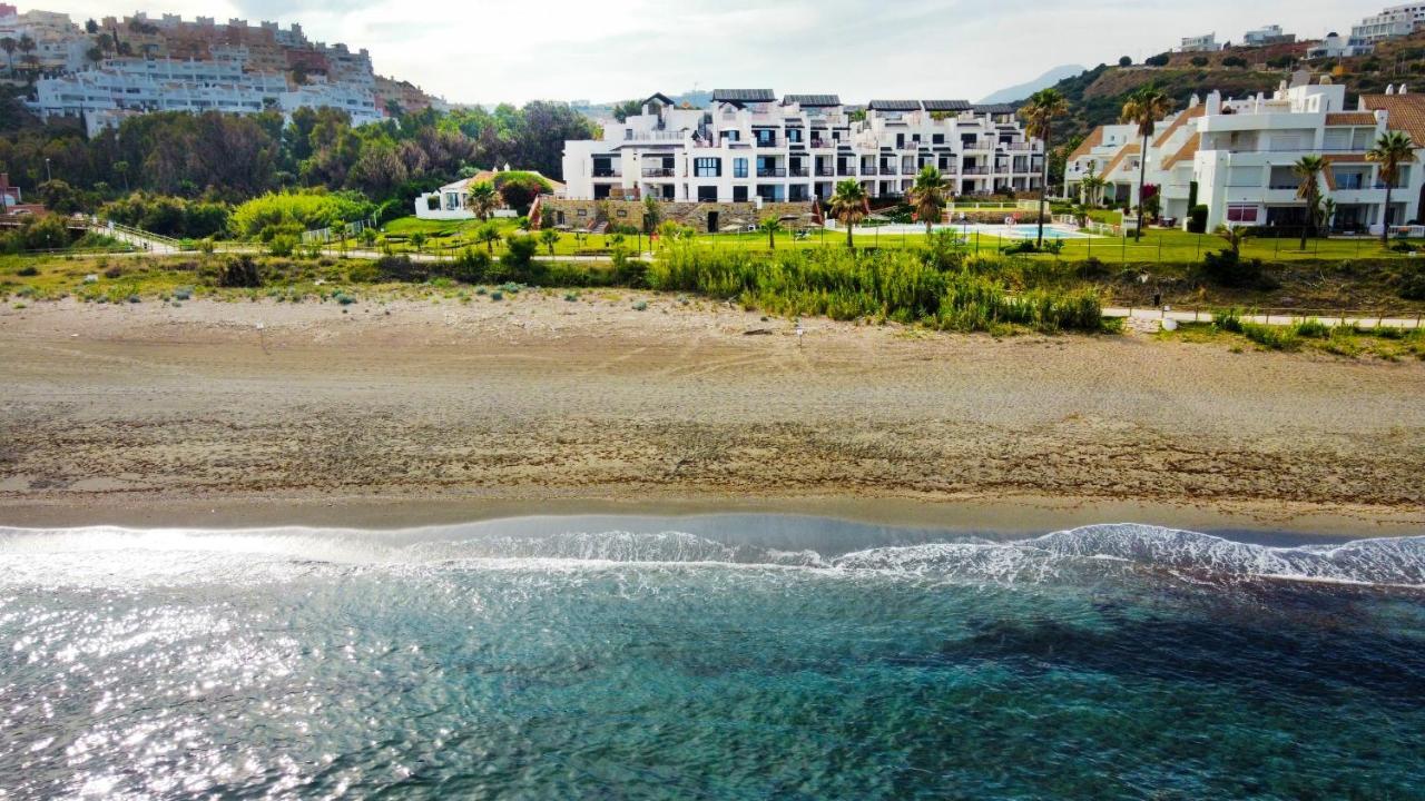 Exclusive Luxury Frontline Beach Penthouse Casares Del Mar - Estepona Екстериор снимка