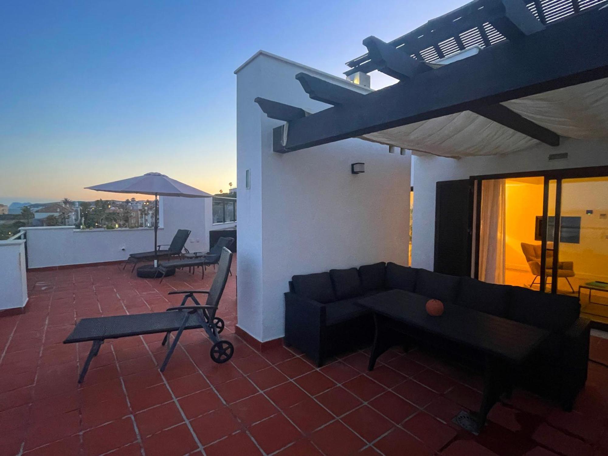 Exclusive Luxury Frontline Beach Penthouse Casares Del Mar - Estepona Екстериор снимка